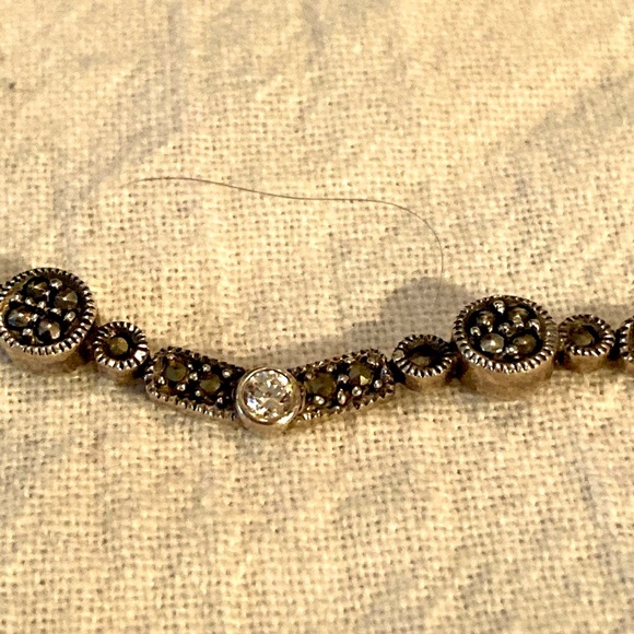 Vintage Sterling Silver Marcasite clear Crystal Choker. 29 grams. - Picture 11 of 12